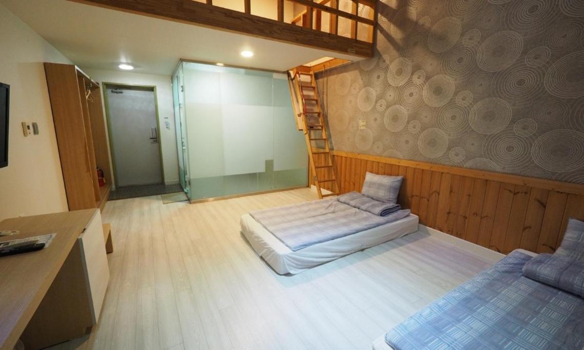 Aurora Hotel Čedžu Exteriér fotografie