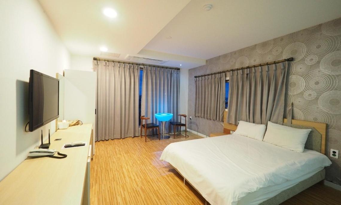 Aurora Hotel Čedžu Exteriér fotografie