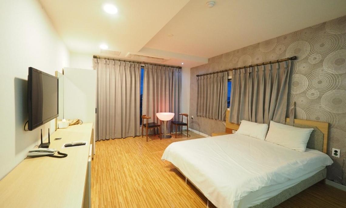 Aurora Hotel Čedžu Exteriér fotografie